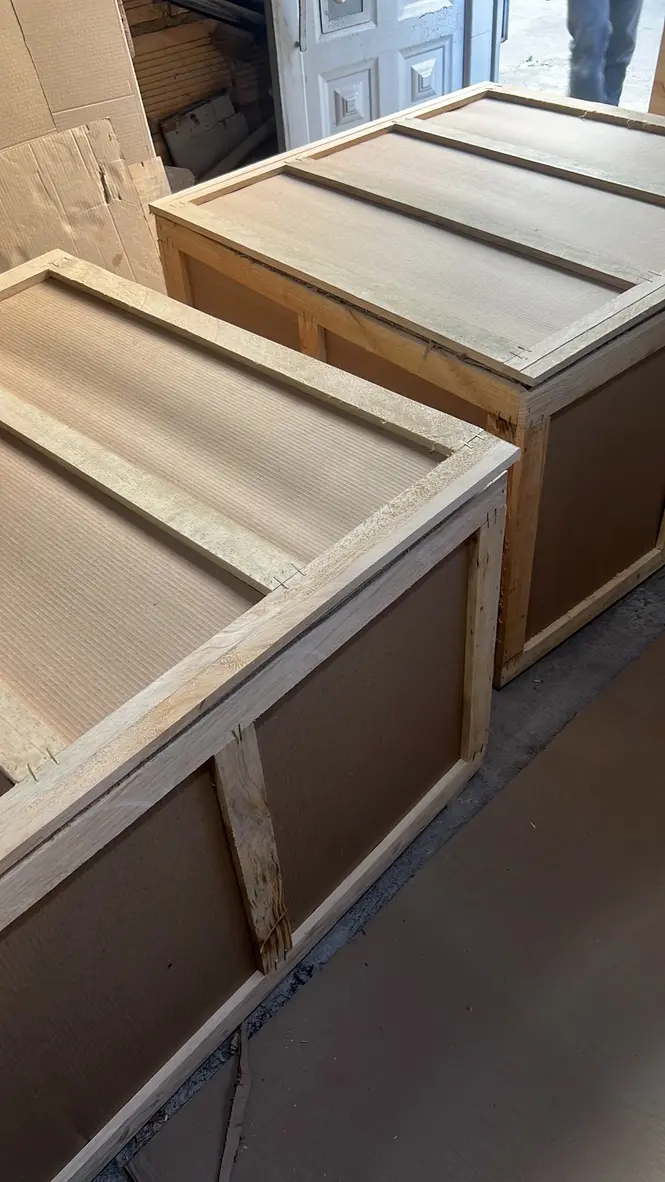 Embalajes de madera preparados para el transporte